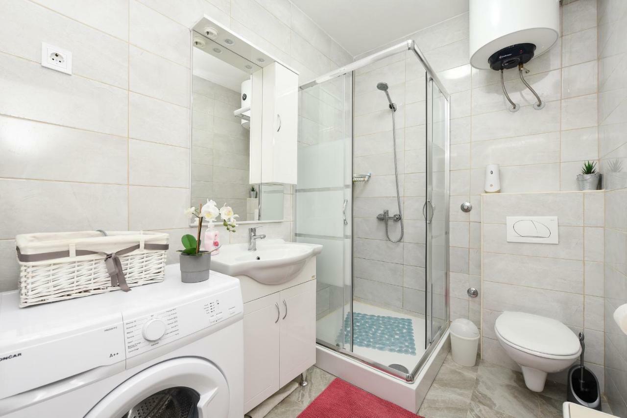 Apartmani Damant Zadar Exteriör bild