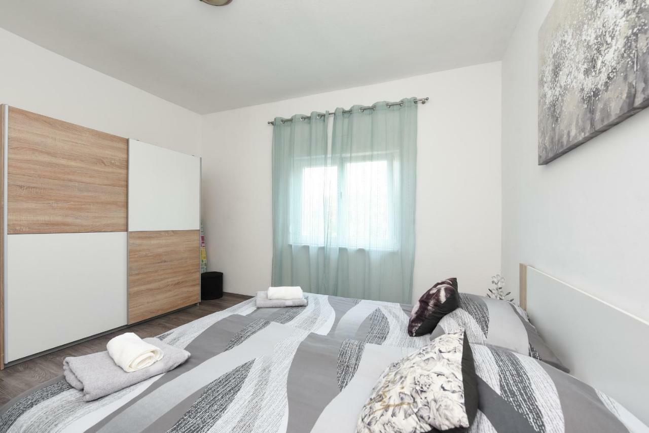 Apartmani Damant Zadar Exteriör bild