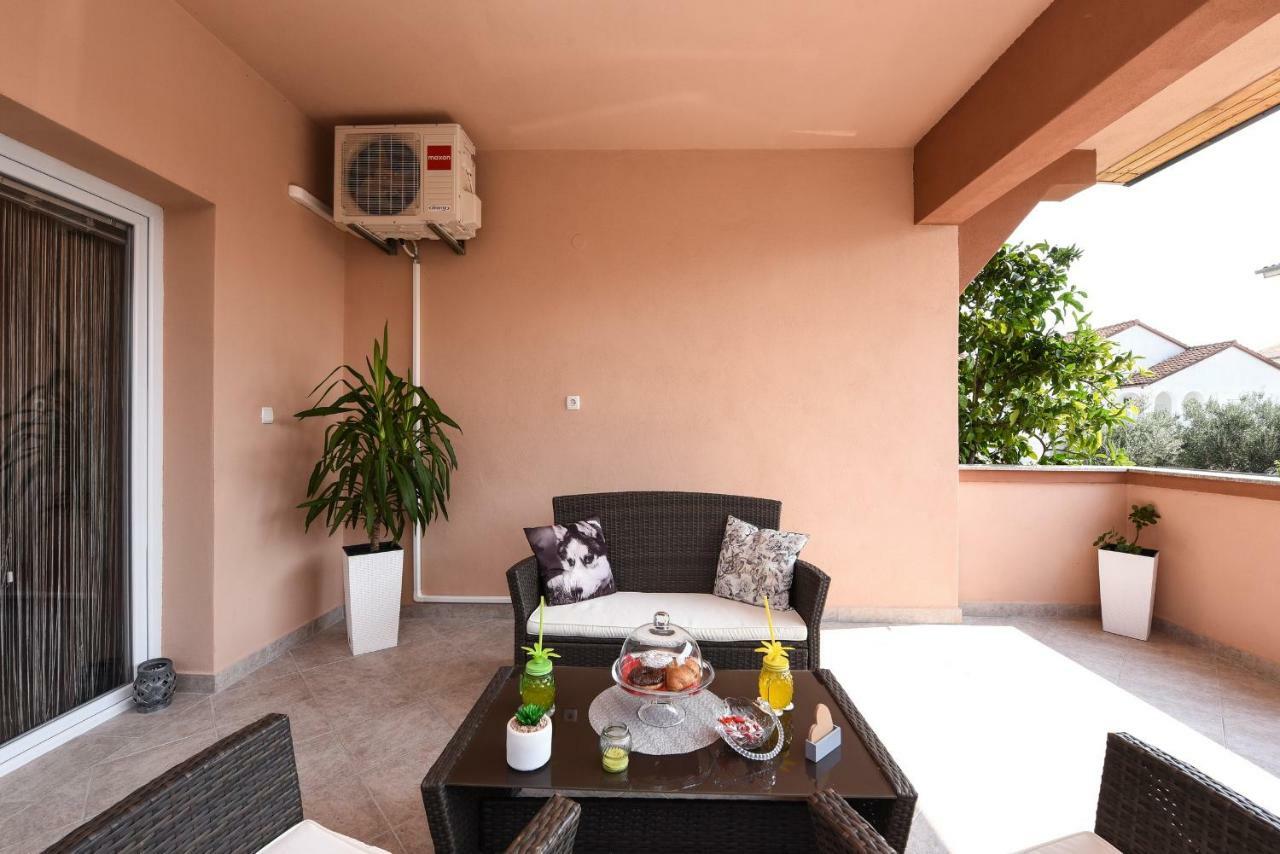 Apartmani Damant Zadar Exteriör bild